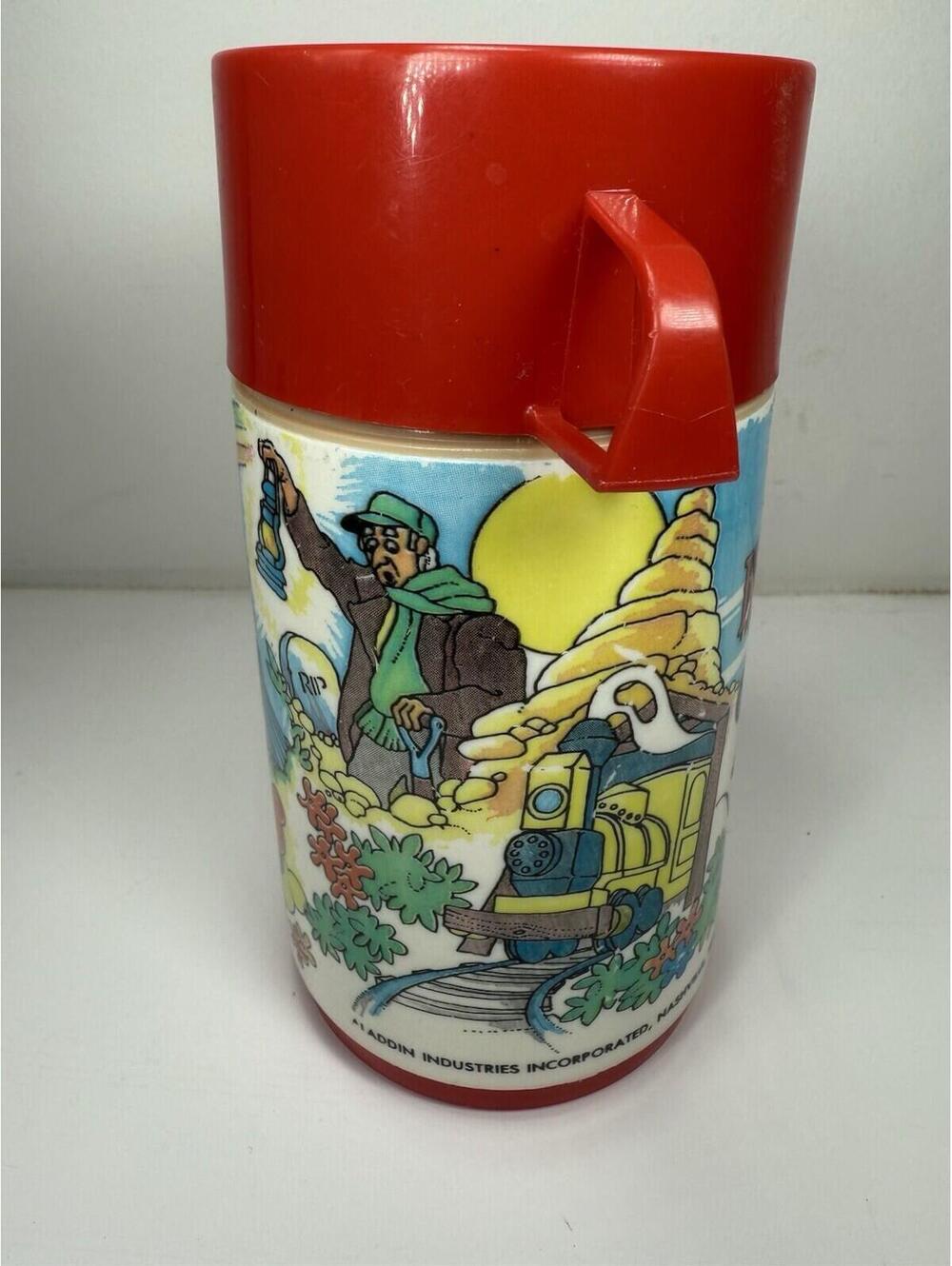 Vintage 1979 Aladdin Canada Walt Disney’s Magic Kingdom Red Lid THERMOS - Picture 3 of 6